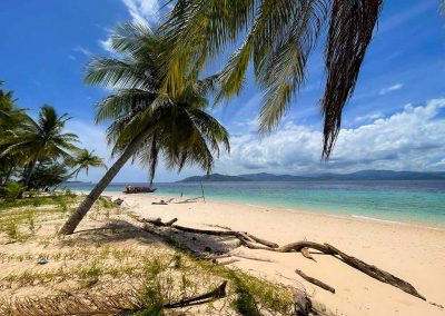 North Gorontalo Island Hopping & Cruising